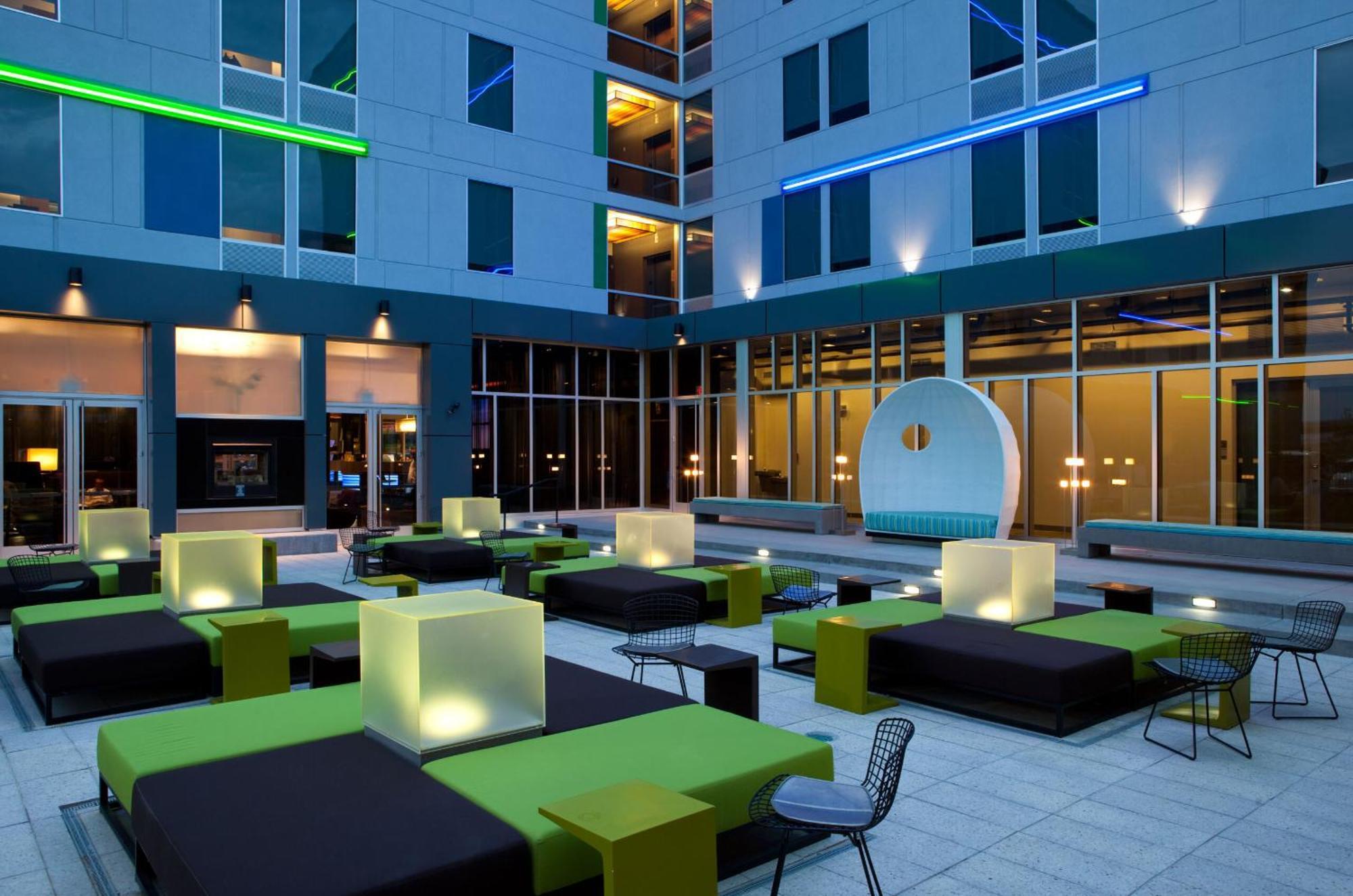 Aloft Denver Airport At Gateway Park Aurora Exterior photo
